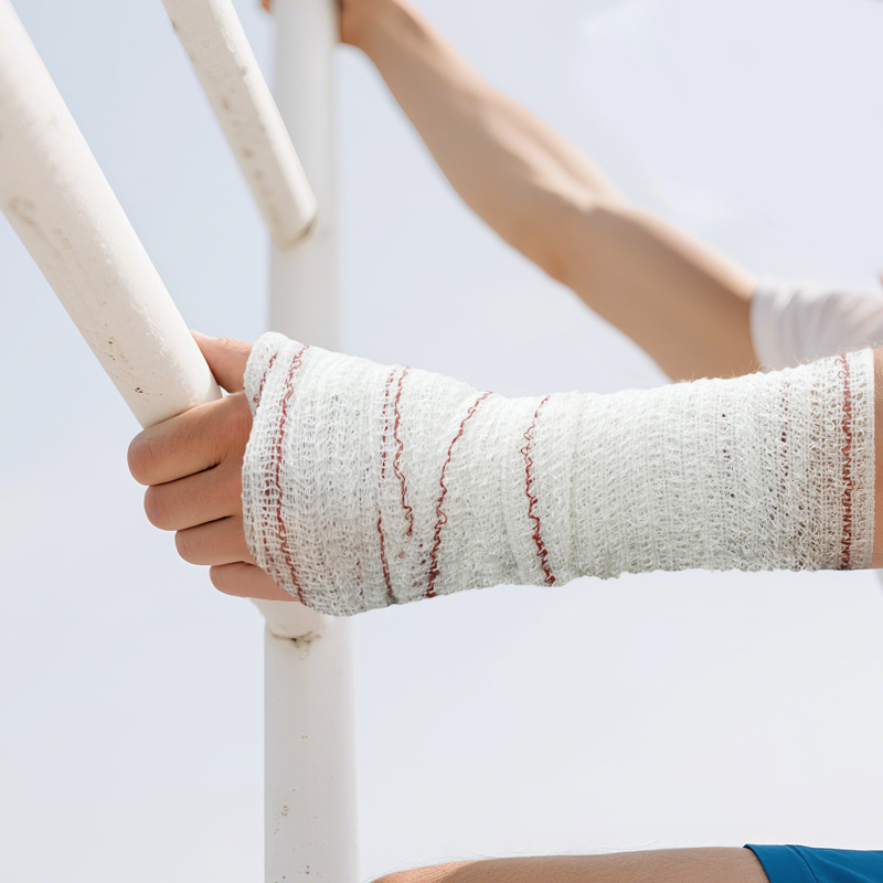 Elastic Crepe Bandage applied firmly without slipping during movement