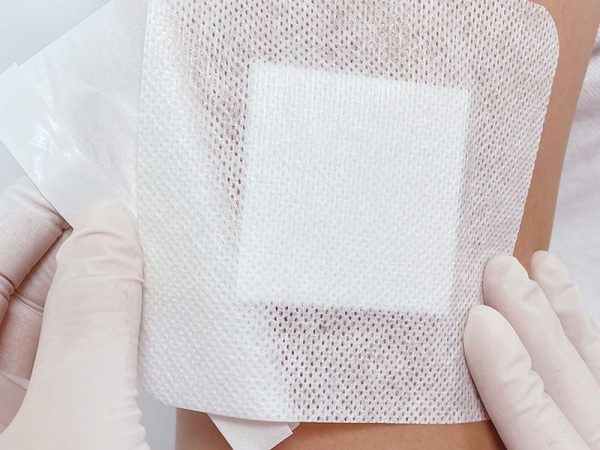 Non-woven Adhesive Wound Dressing with Pad-Hypoallergenic